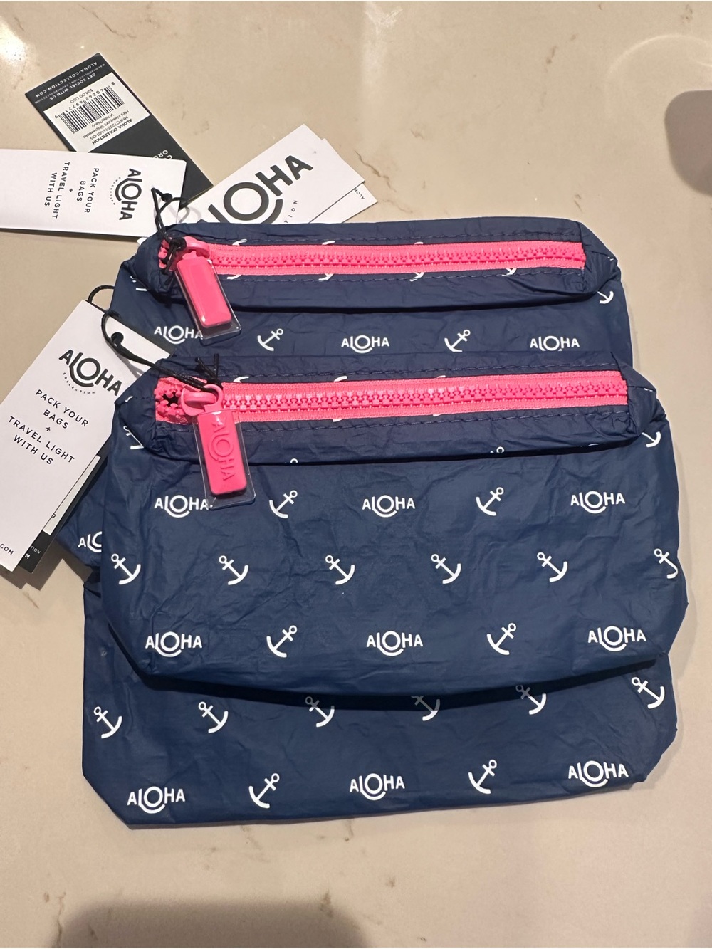 NWT ALOHA NEWPORT BEACH MINIE BAG